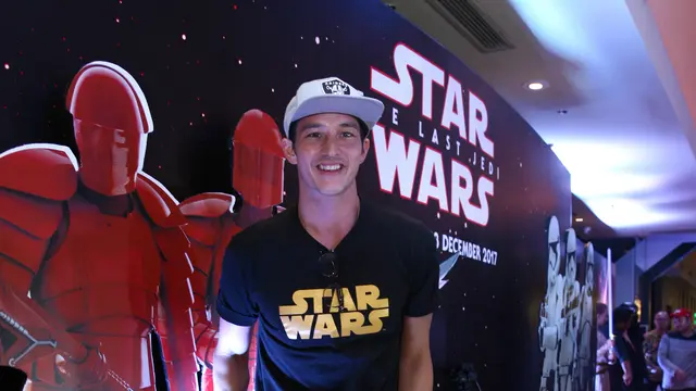 [Bintang] Mike Lewis