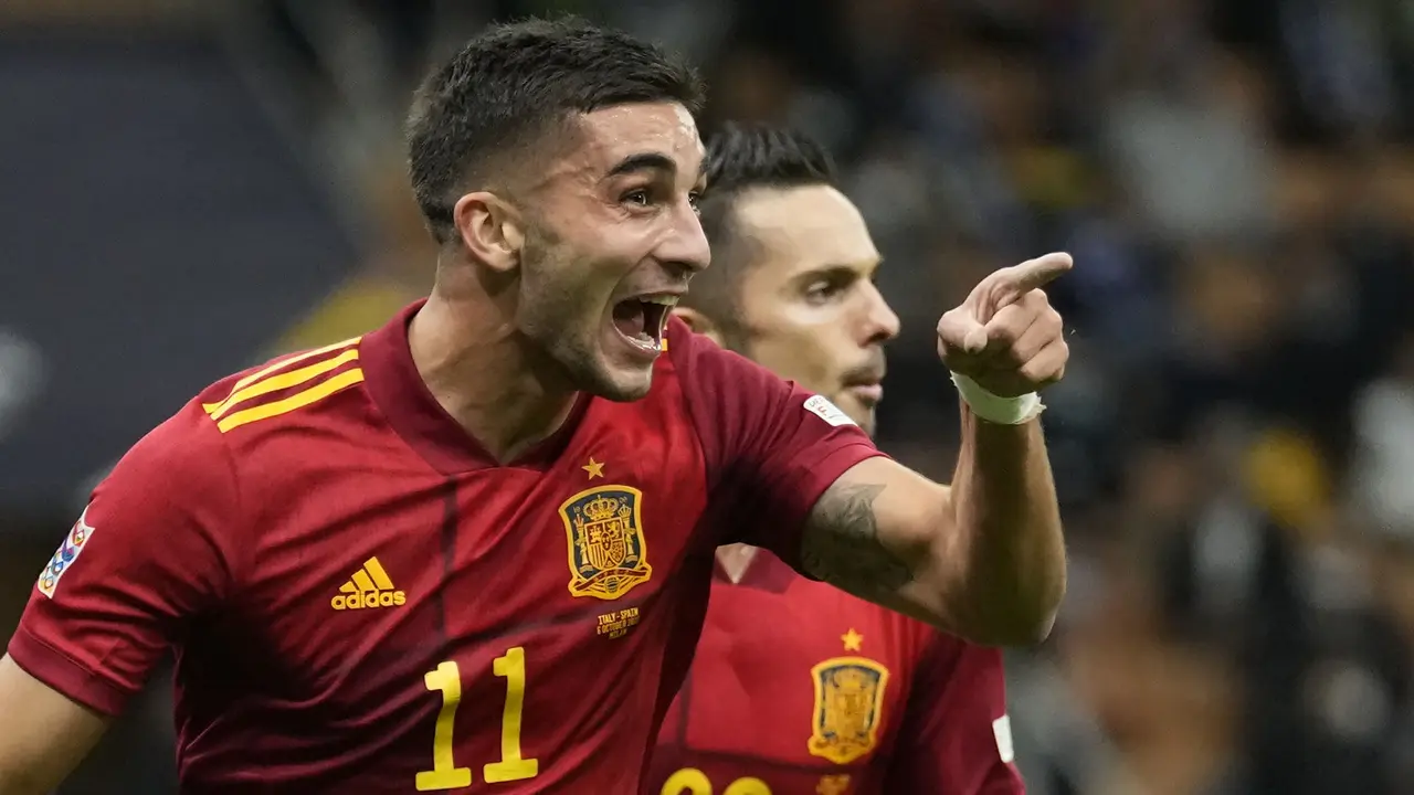 Foto: Hentikan Rekor Kemenangan Italia, Spanyol Melenggang ke Babak Final UEFA National League 2021