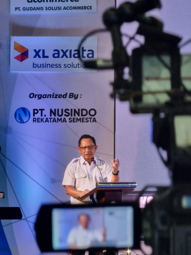 Presiden Direktur Multi Group, Roger Tjakradisurya, mendukung optimalisasi konten lokal setiap produk di bawah payung PT. Multi Mayaka yang dicetuskan oleh Presiden Joko Widodo. (Dok.IST/Multi Group)