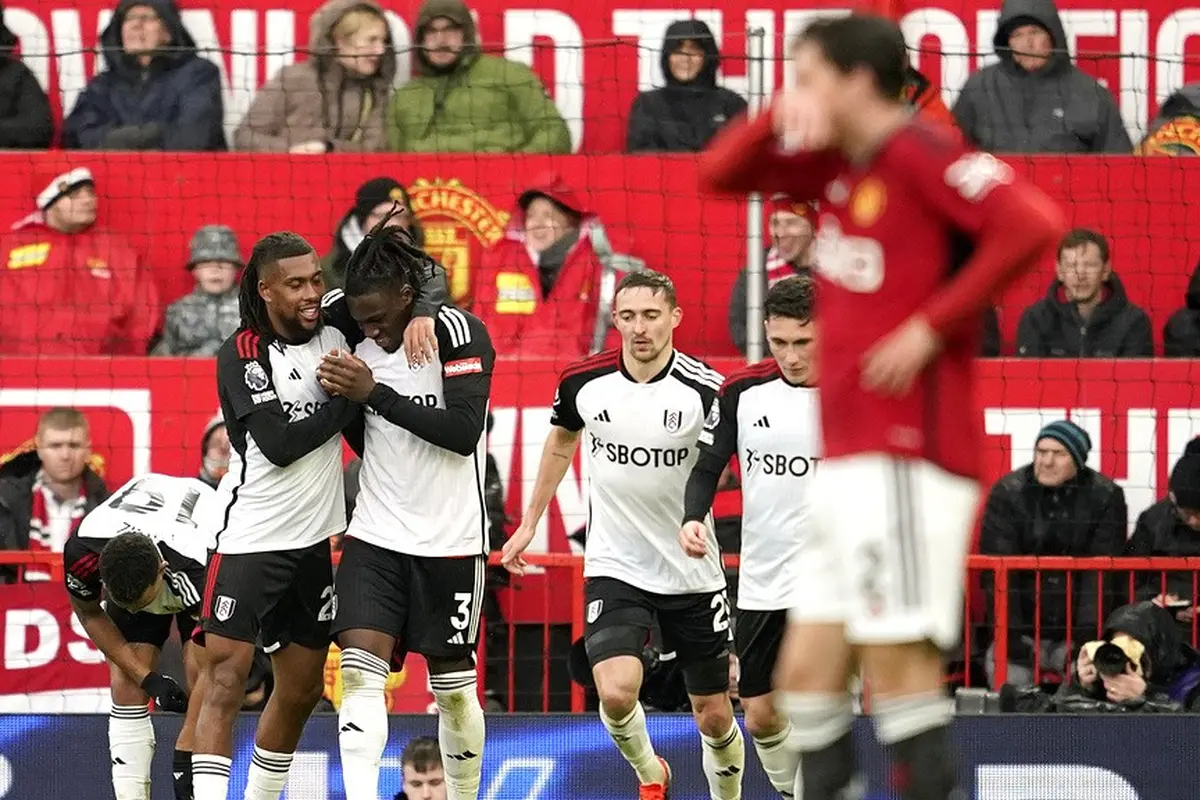 Foto: Malunya Manchester United saat Dipecundangi Fulham di Old Trafford