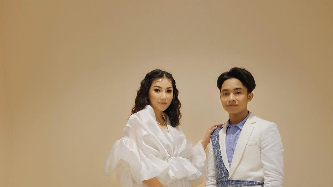 Betrand Peto dan Sarwendah. (Foto: Dok. Instagram @betrandpetoputraonsu)