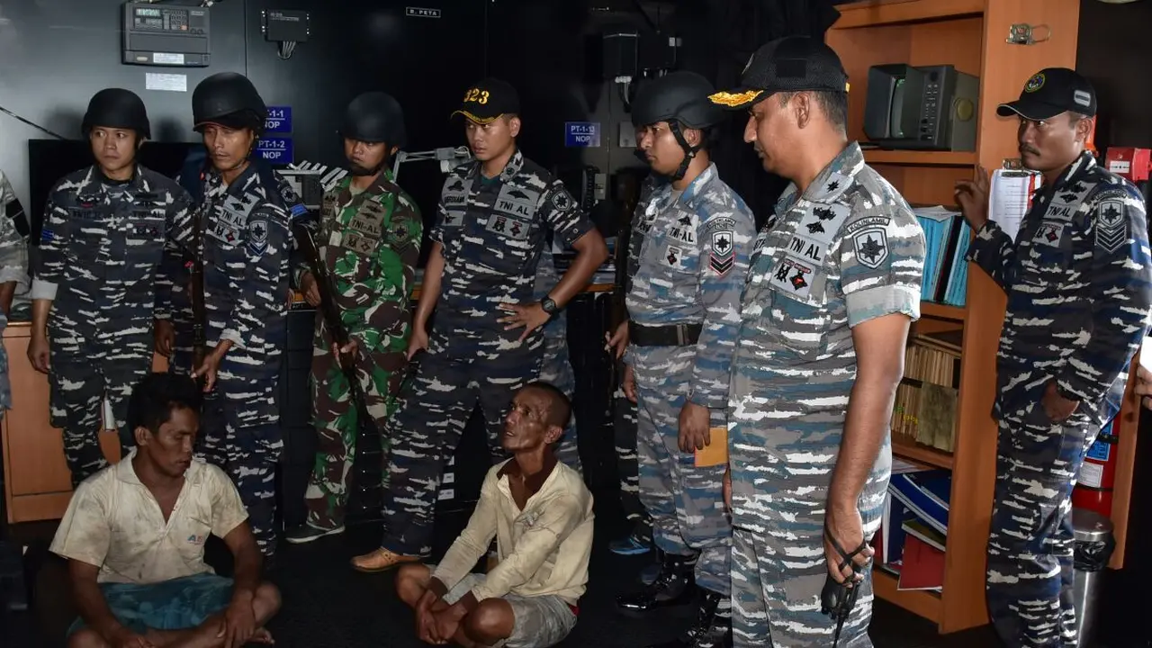 KRI Teluk Bintuni 520 Gagalkan Upaya Perompakan di Selat Berhala