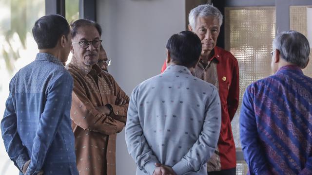 Warna Warni Kain Songke Manggarai Hiasi Tubuh Pemimpin Asia Tenggara di Perhelatan KTT ke-42  Asean