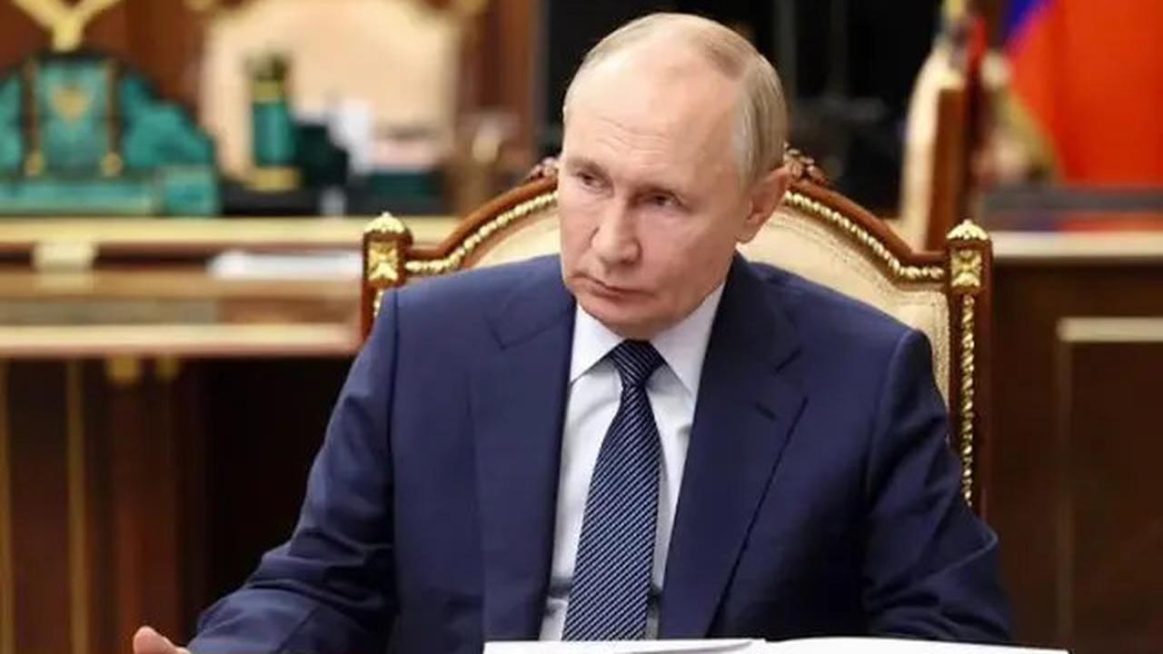 Sosok DJ Diduga Anak Rahasia Vladimir Putin, Tinggal di Prancis dengan Identitas Palsu