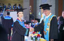 Undiksha Cetak Sejarah, Wisuda 24 Mahasiswa Asing Bergelar Master dan Doktor