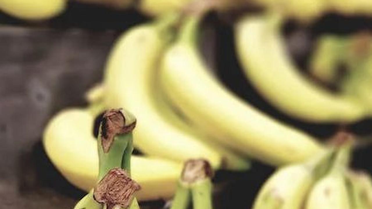 1. Pisang: Kekuatan Vitamin dan Potasium