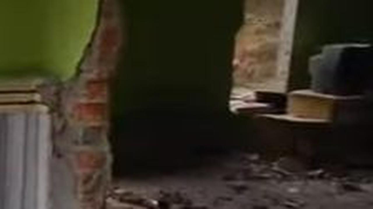 Namun, seorang pemilik rumah mengatakan jika dirinya kecewa dengan uang ganti rugi yang menurutnya tidak sesuai ekspektasi.