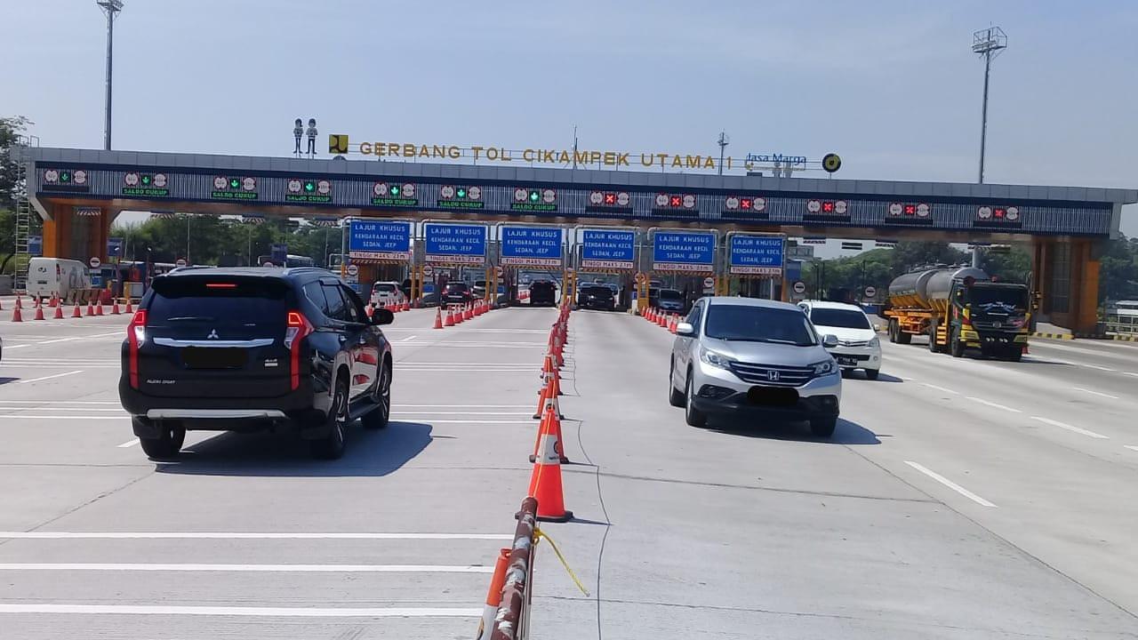 Arus Balik, Tol Jakarta-Cikampek Berlakukan Contraflow di KM 70-KM 47 Arah Jakarta