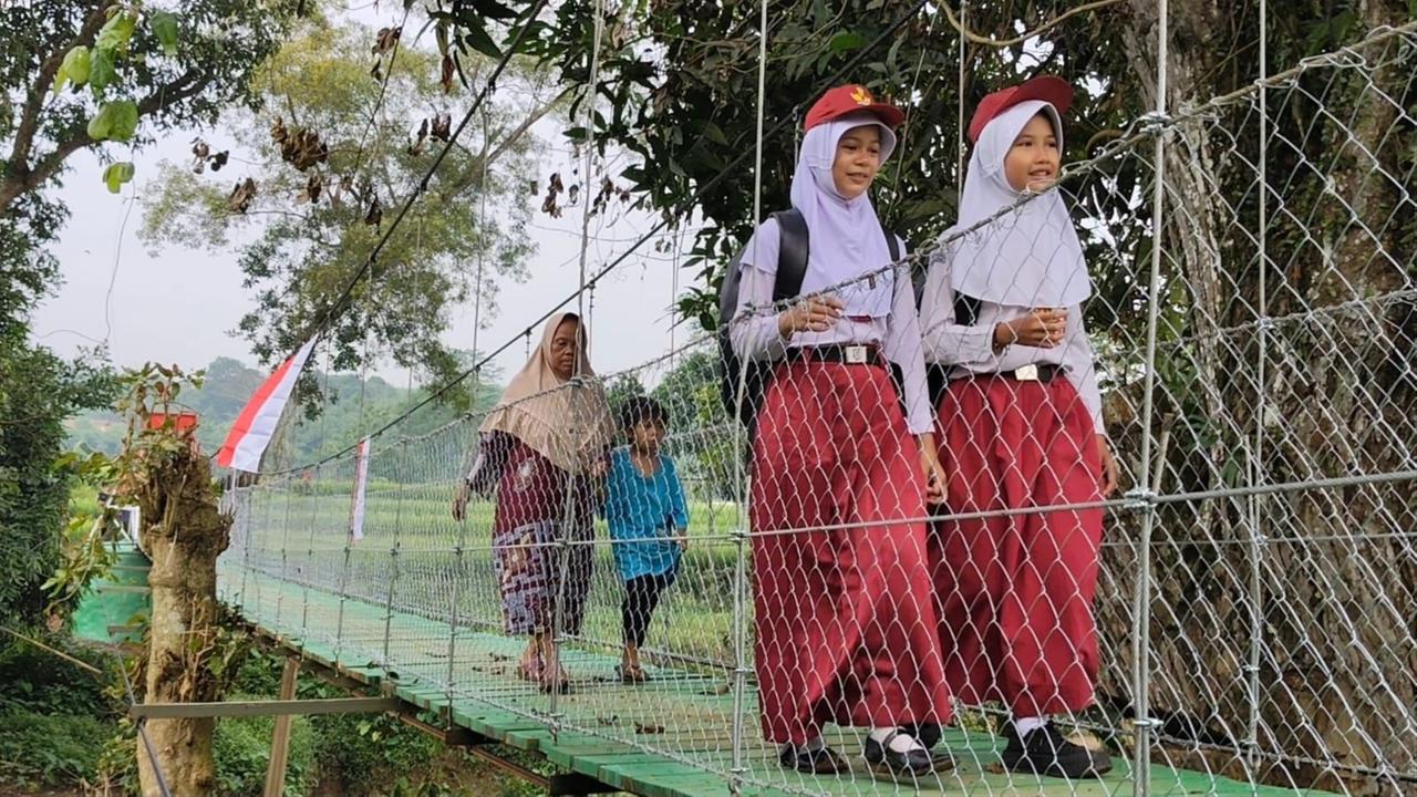 Jembatan Gantung Manggala “Garuda” Dibangun di Bekasi, Perkuat Akses Warga dan Dorong Ekonomi Desa