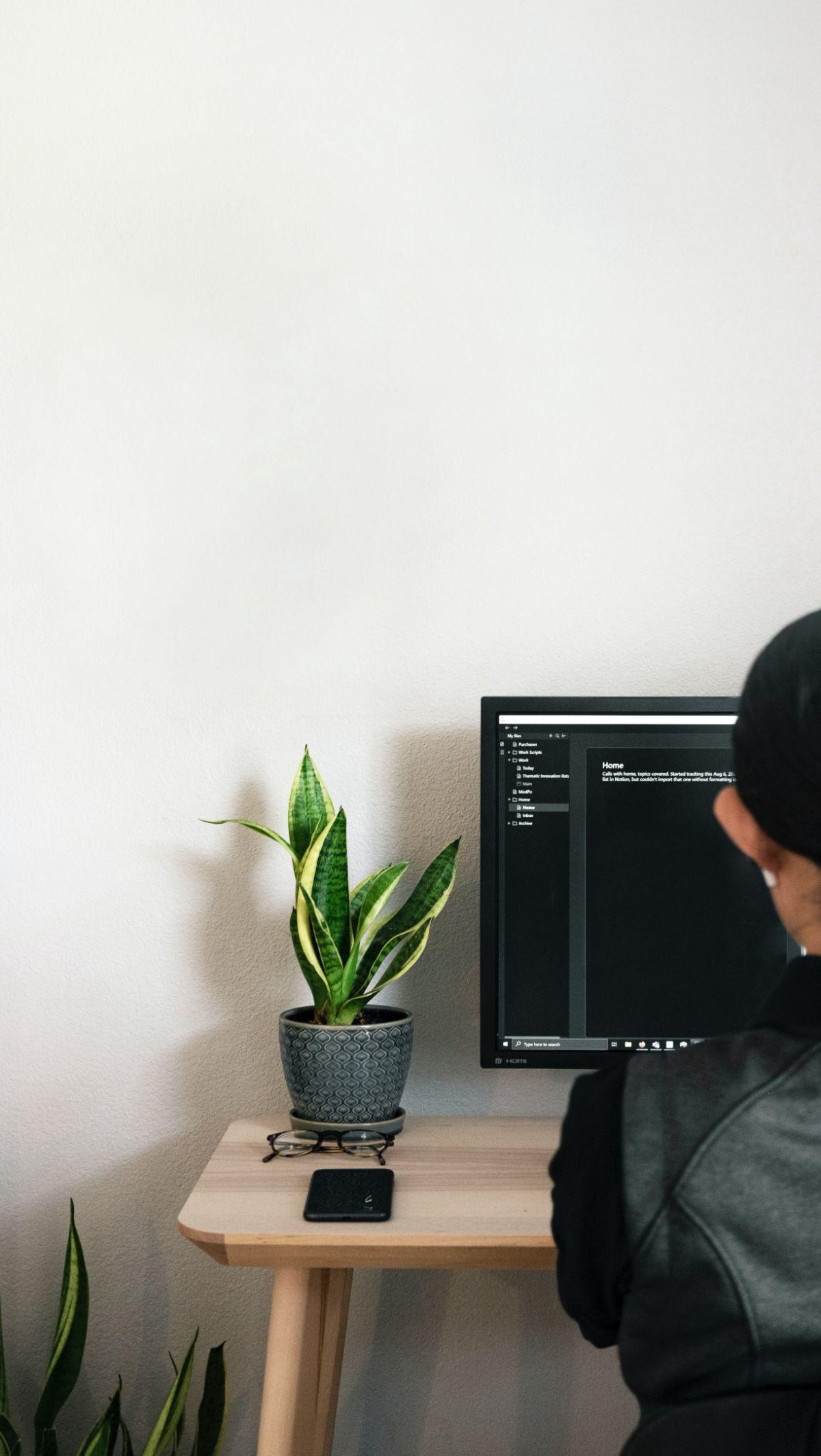 Cara membuat label undangan 121 dengan mudah dan cepat dapat Anda lakukan menggunakan aplikasi Microsoft Word.  Ya, Microsoft memiliki format yang dapat Anda pilih sebagai label undangan. Biasanya, format yang sering digunakan sebagai label undangan di Mo
