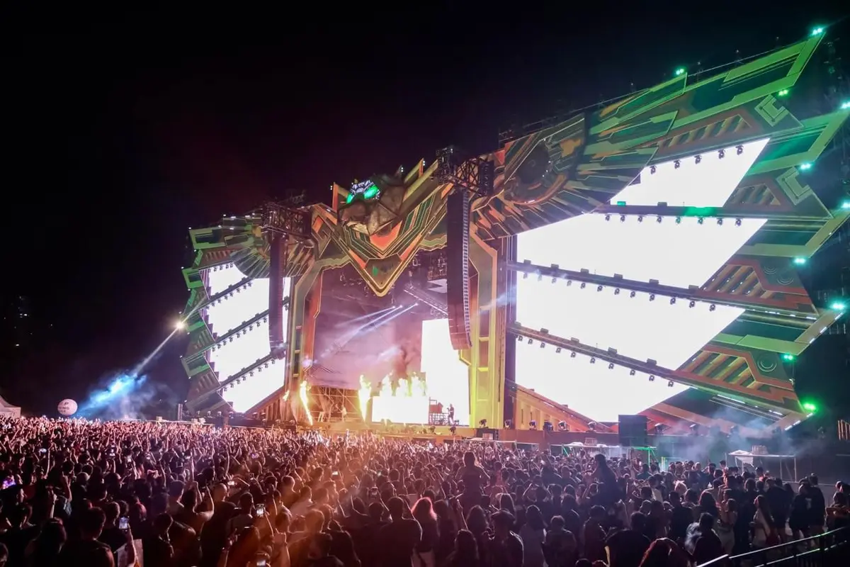 Menpar Widi Sesalkan Kasus Pemerasan Polisi pada Wisman di Konser DWP: Kemenpar Mohon Maaf