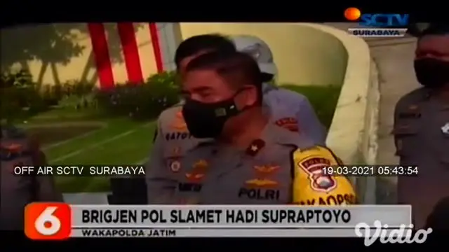 Sebanyak 22 terduga teroris yang sebelumnya ditangkap Tim Densus 88 Anti Teror Mabes Polri di lima kota di Jawa Timur, diberangkatkan ke Jakarta pada Kamis (18/3) pagi. Polisi juga membeberkan berbagai barang bukti milik anggota terduga teroris.
