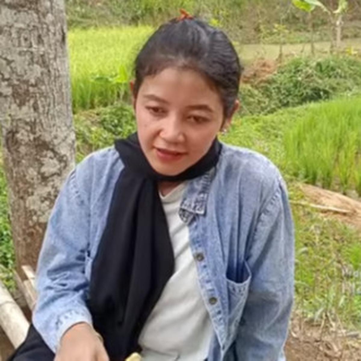 Hidup Bareng Suami dan Anak-anak, Wanita Cantik Mantan Sutradara Film Tinggal di Gubuk Tengah Hutan
