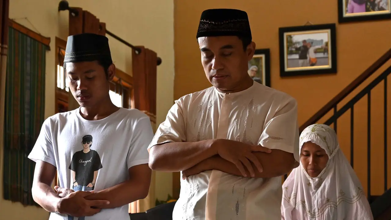 Aktivitas Warga Dunia Saat Pemberlakuan Larangan Keluar Rumah
