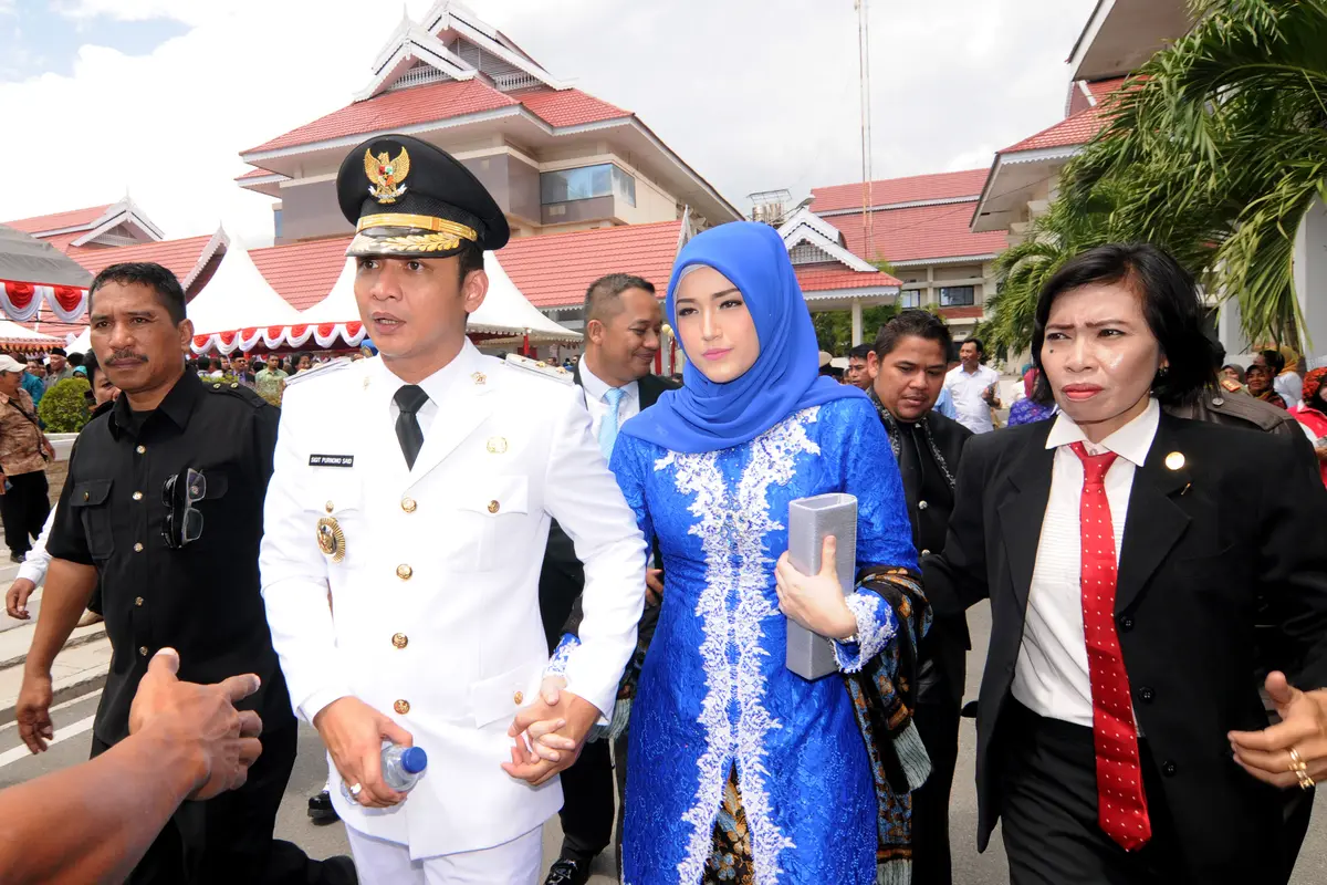 [Bintang] Pasha Ungu dan Istri