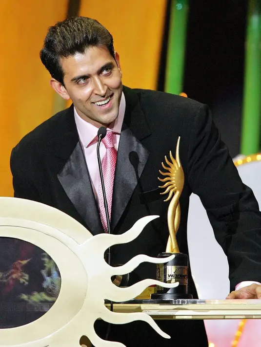 Aktor papan atas yang pernah meraih penghargaan ‘Aktor Terbaik’ di Indian Film Academy 2004 ini memiliki penggemar dengan karakteristik yang berbeda-beda. (Bintang/EPA)