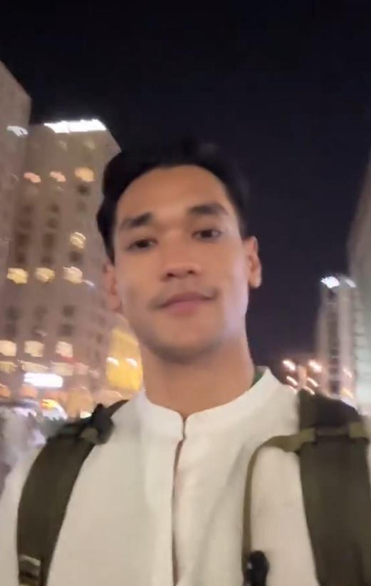Potret Afgan Tunaikan Ibadah Haji, Dapat Kejutan Ulang Tahun - Kini Sudah Bersiap di Mekkah