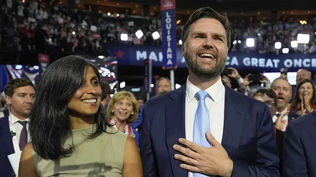 Senator JD Vance dari Ohio dipilih Donald Trump sebagai pasangannya, calon wakil presiden (cawapres) pada Pilpres 2024. (AP)