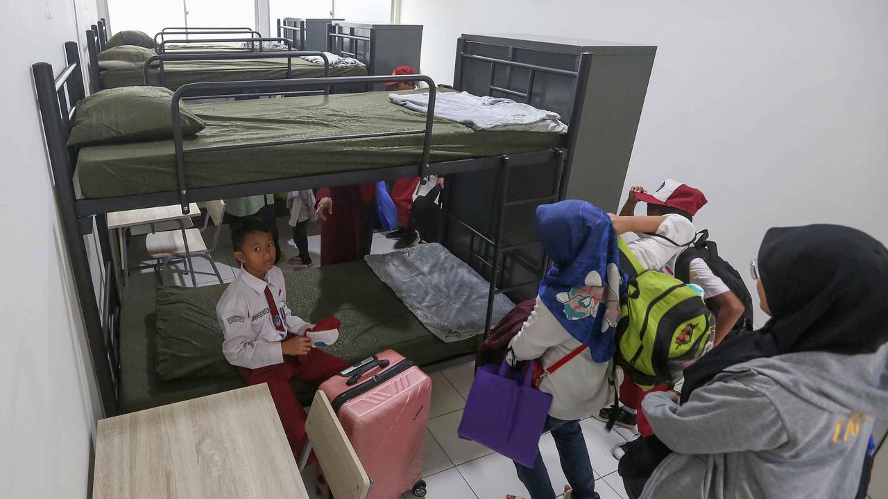 FOTO: Hari Pertama Penuh Semangat di Sekolah Rakyat