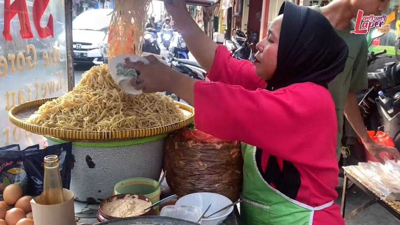 Lapaknya Selalu Ramai