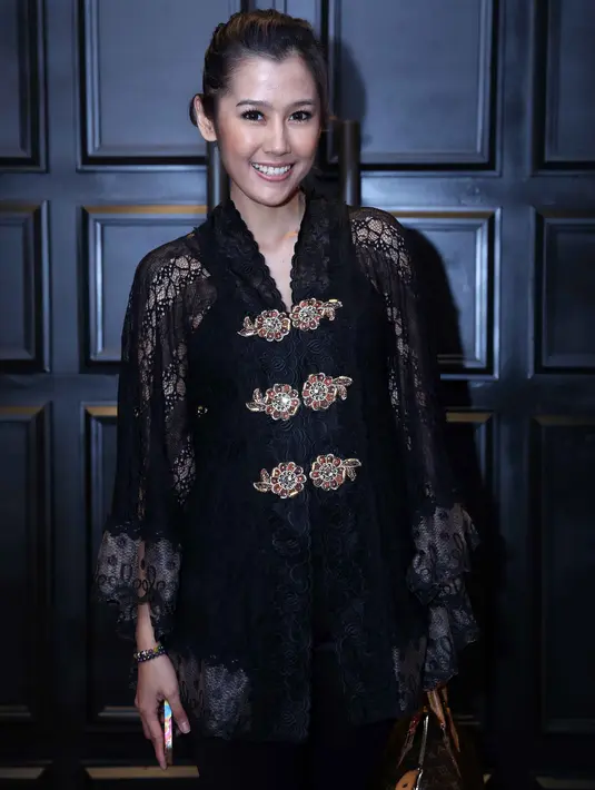 Ia menyadari masih banyak laki-laki hebat. Dan ia berharap mendapatkan seseorang yang baik bagi dirinya. (Nurwahyunan/Bintang.com)