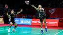 Pebulu tangkis ganda putra Indonesia, Fajar Alfian/Muhammad Sohibul Fikri berusaha mengembalikan kok ke arah wakil China, Chen Bo Yang dan Liu Yi dalam laga 32 besar Indonesia Open 2026 di Istora Senayan, Jakarta, Rabu (03/06/2026). (Bola.com/Bagaskara Lazuardi)