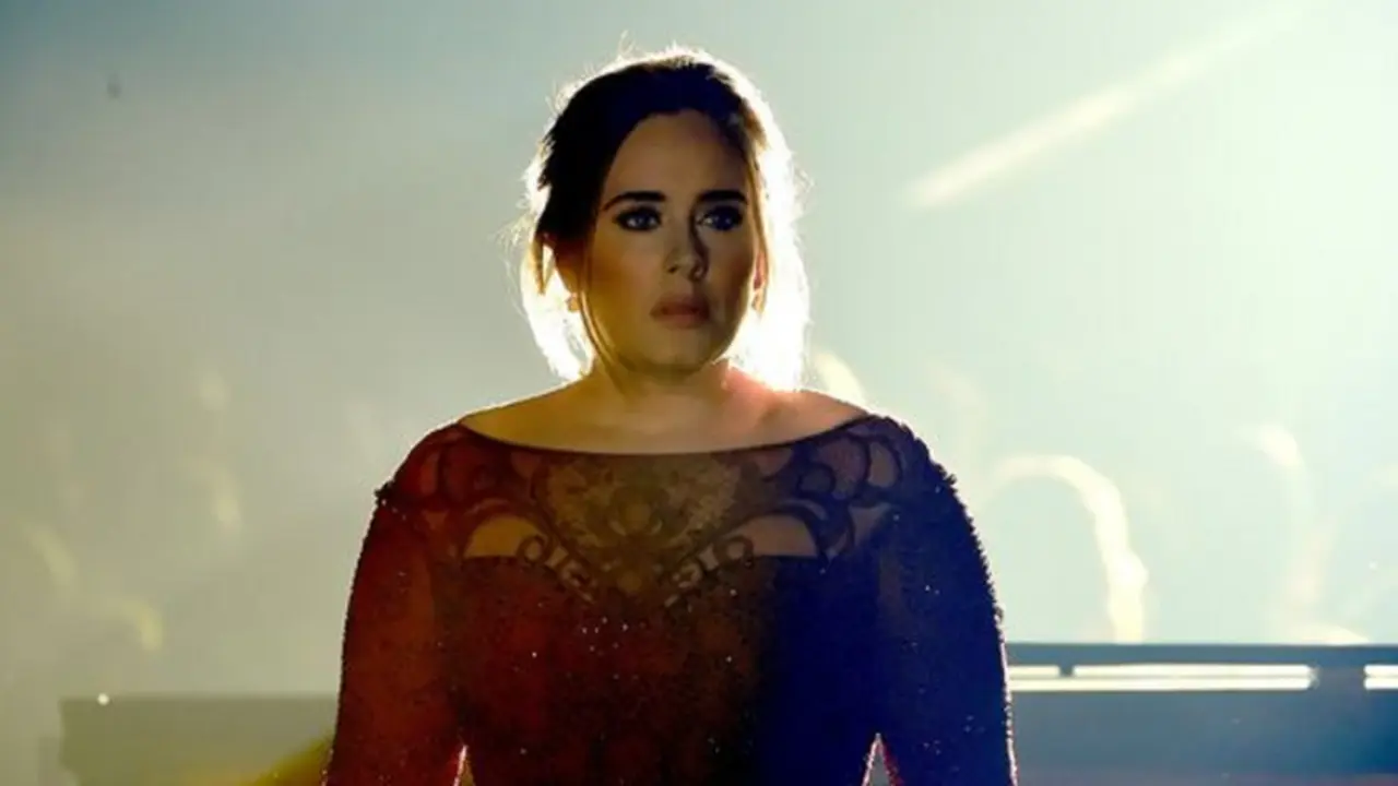 Demi Suara Bagus, Adele Rela Tak Makan Pizza