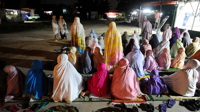 Suasana Sholat Tarawih Pertama Ramadhan 2023 di Musala Nurul Fajri Depok