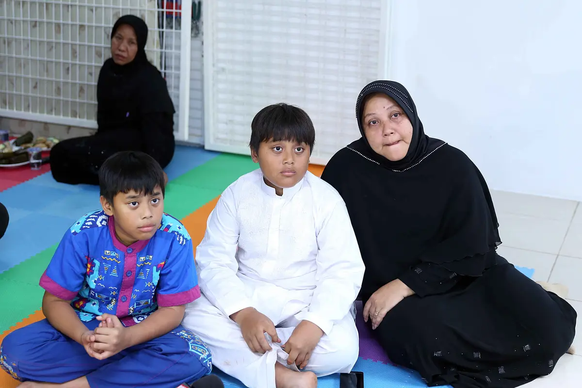 [Bintang] Istri dan Anak kembar Komeng
