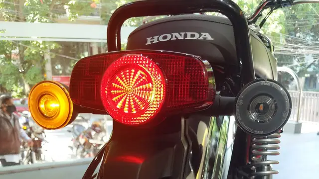 Merawat Lampu Rem Sepeda Motor Agar Tetap Awet