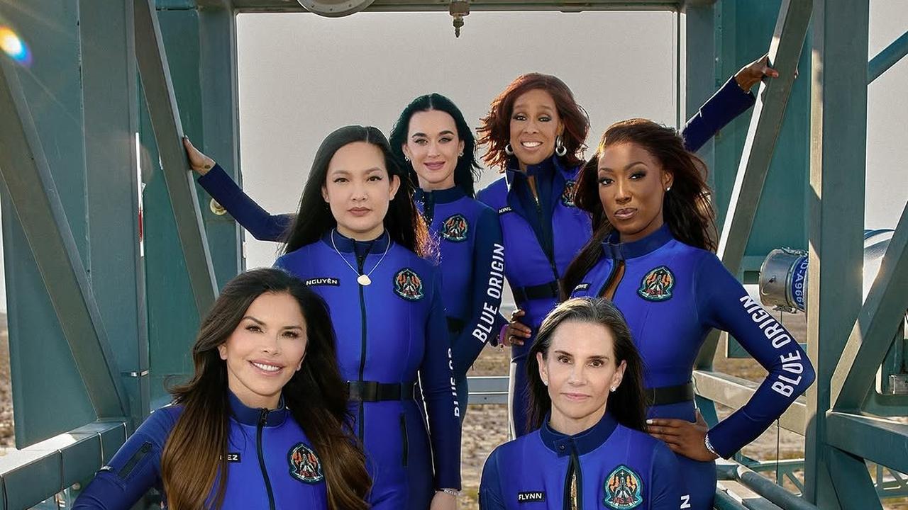 Wujudkan Mimpi Masa Kecil, Potret Bahagia Katy Perry 'Room Tour' Kapsul yang Akan Membawanya Terbang ke Luar Angkasa
