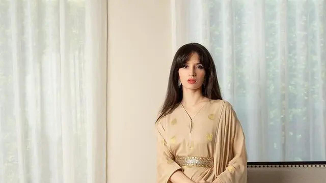 Inspirasi Dress Batik Panjang, Perpaduan yang Wajib Dimiliki untuk Gaya Stylish
