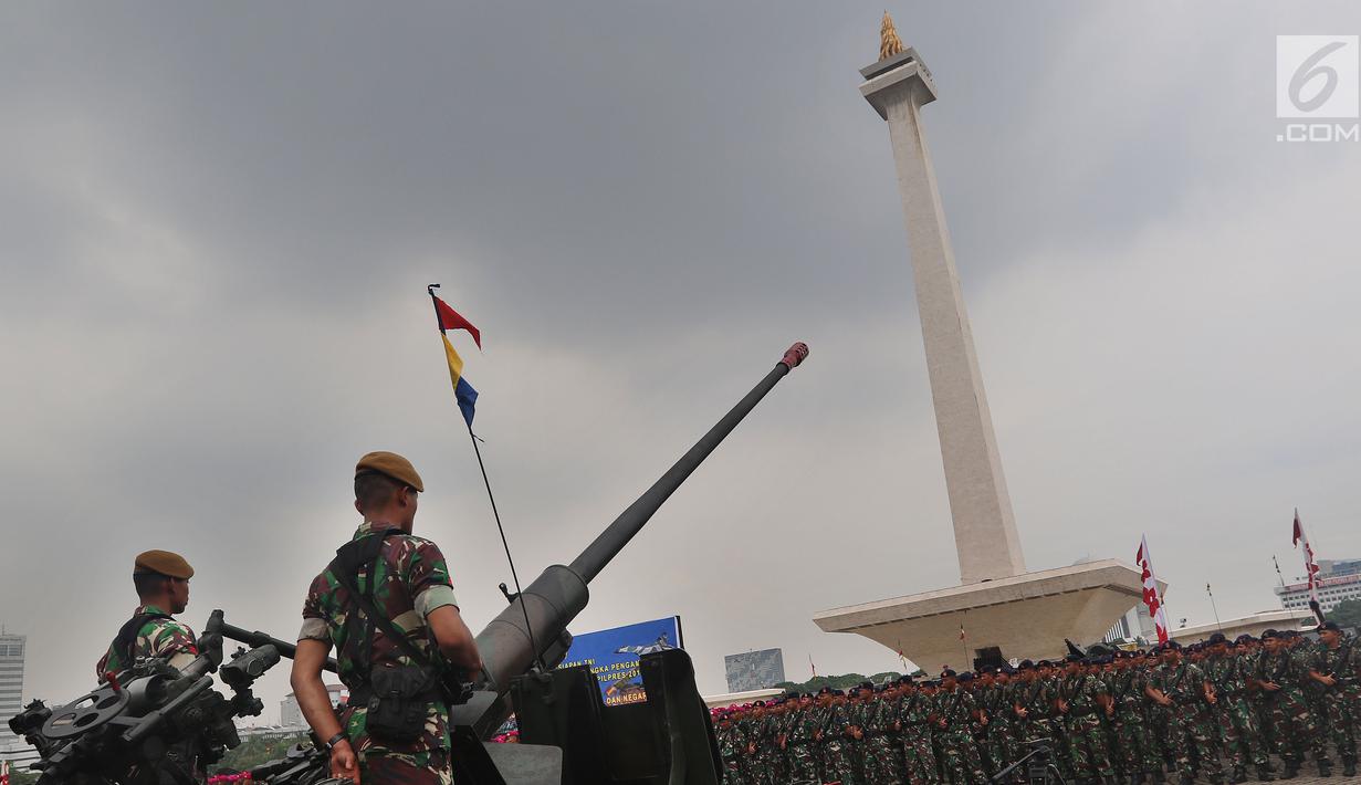FOTO 50 Ribu Pasukan Gabungan Ikuti Apel Kesiapan Natal Dan Tahun