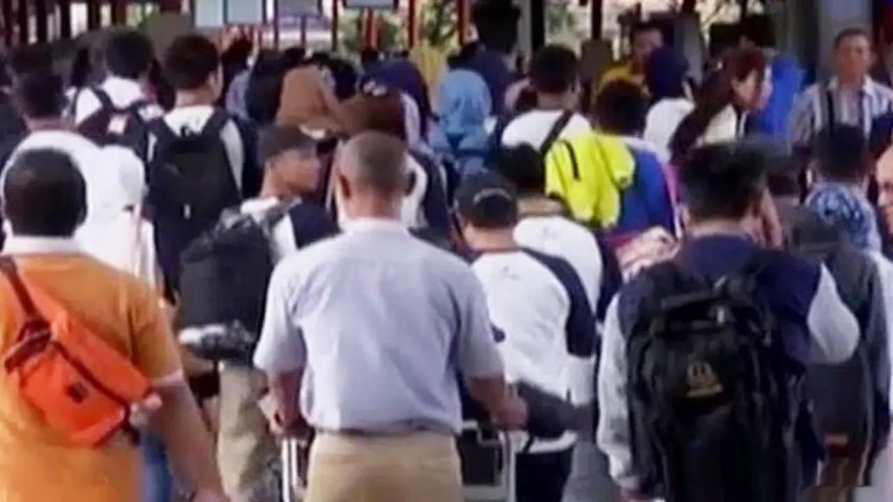 VIDEO: Libur Akhir Pekan dan Imlek, Fasilitas Transportasi Padat