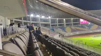 Pelatih Timnas U-23 Shin Tae-yong Nampak Hadir Saksikan Laga Taiwan vs Turkmenistan di Stadion Manahan Solo (Dewi Divianta/Liputan6.com)