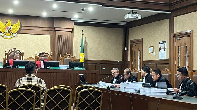 Sidang Perintangan Penyidikan, Pledoi Tian Bahtiar Soroti Ancaman Kebebasan Pers