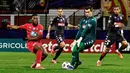 Radoslaw Majecki. Kiper berusia 22 tahun dan berpostur 1,93 meter ini telah 2 musim memperkuat AS Monaco usai didatangkan dari Legia Warsawa awal 2020/2021. Hingga kini ia masih menjadi kiper pelapis dan baru tampil dalam 11 laga sejak pertama kali didatangkan. (AFP/Sameer Al-Doumy)