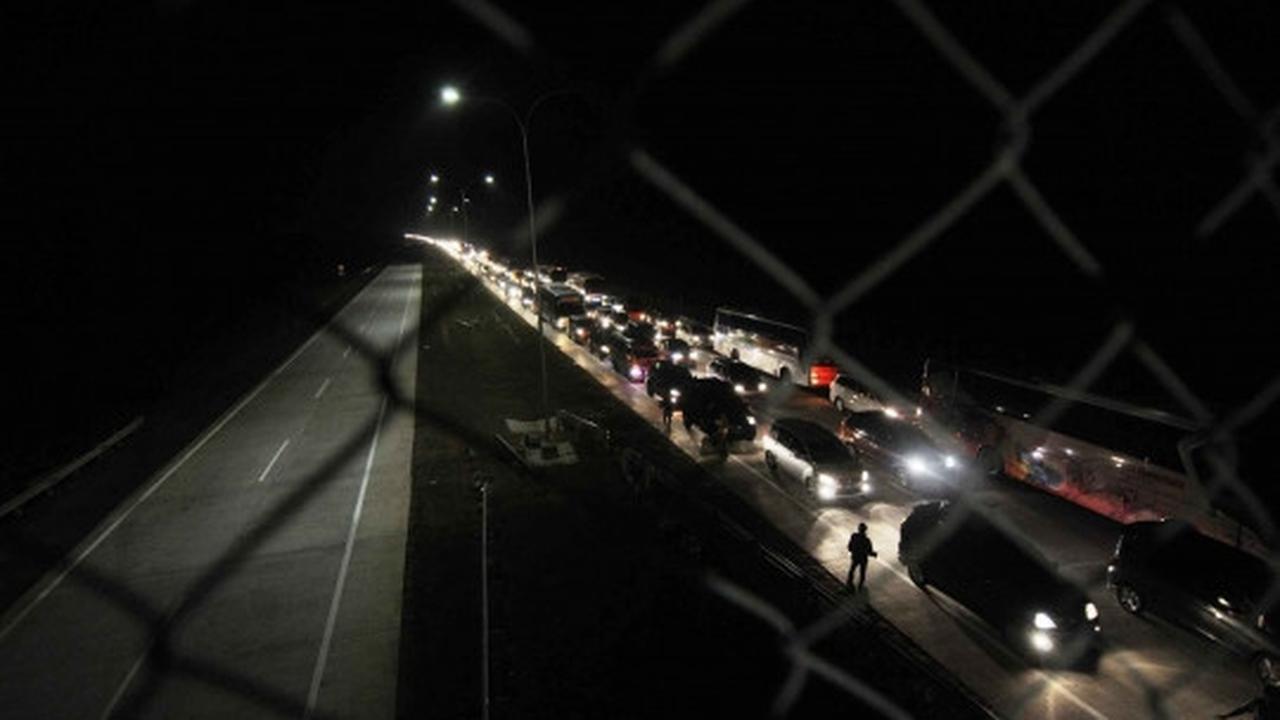 Gerbang Tol Palimanan macet hingga 10 km