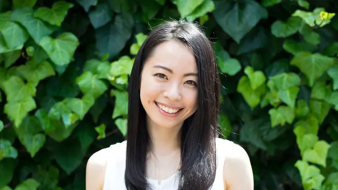 bahagia santai cantik segar