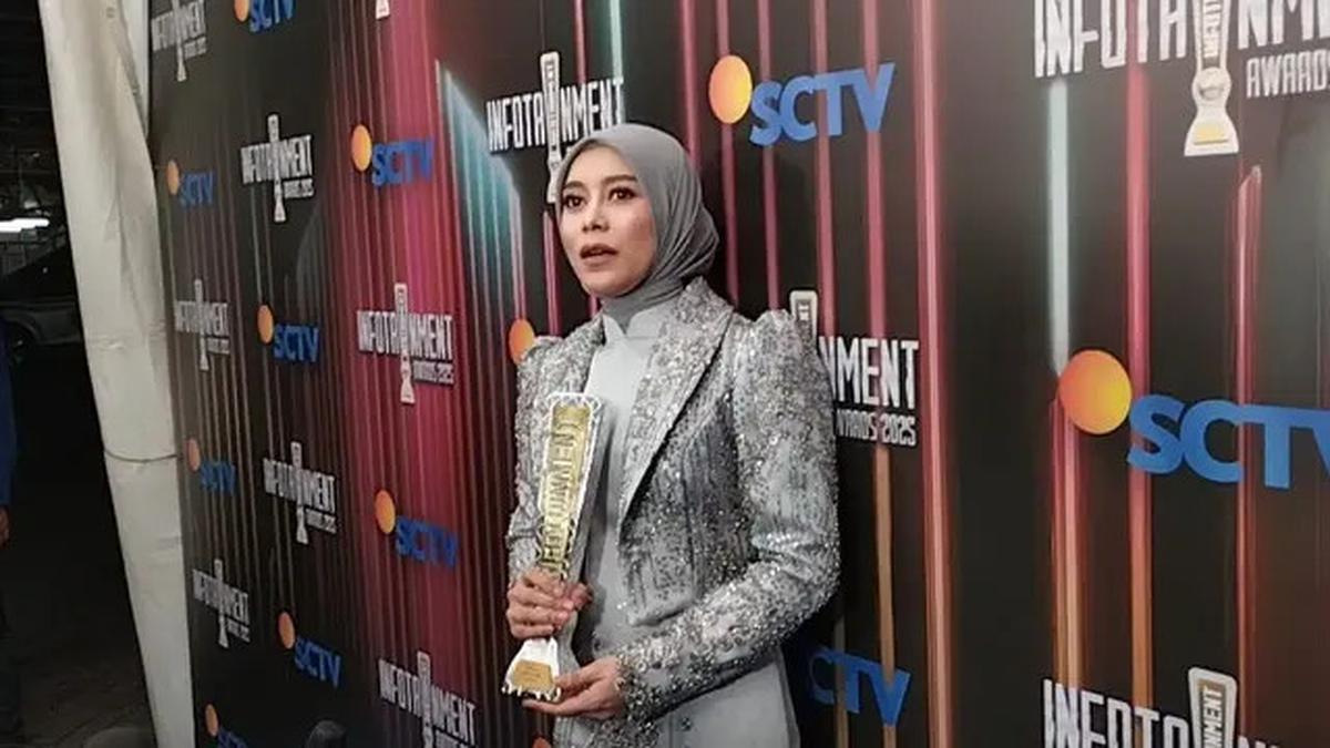 Lesti Kejora Raih Gelar Gorgeous Mom di Infotainment Awards 2025, Ungkap Peran Besar Rizky Billar