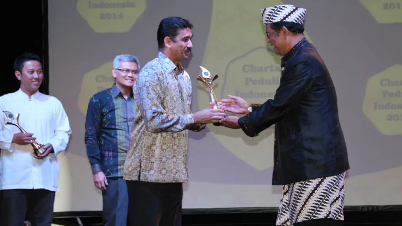 Program CSR Tata Motors Raih Penghargaan Dompet Dhuafa