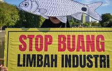 FOTO: Aktivis Ecoton Serukan Sungai Bersih pada Hari Lingkungan Hidup Sedunia