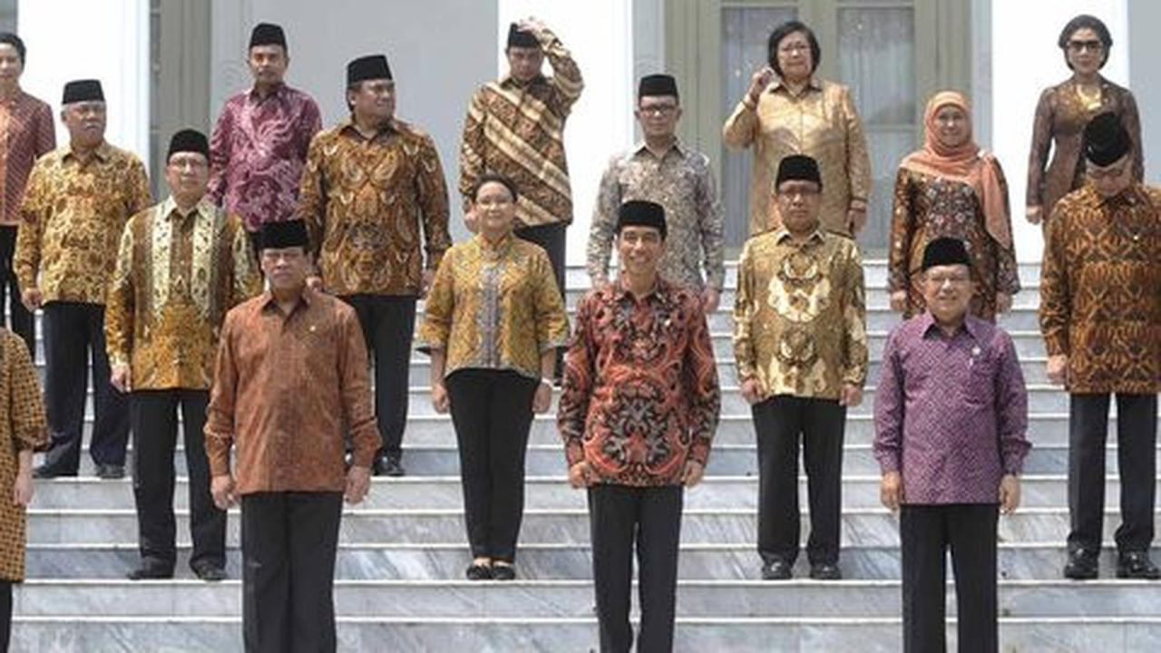 Menteri sektor ekonomi Jokowi makin kencang digoyang dua kubu