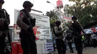 Pengamanan saat pemindahan napi dan tahanan terorisme dari Rutan Mako Brimob ke Lapas Nusakambangan, Cilacap, Jawa Tengah. (Foto: Liputan6.com/Muhamad Ridlo)