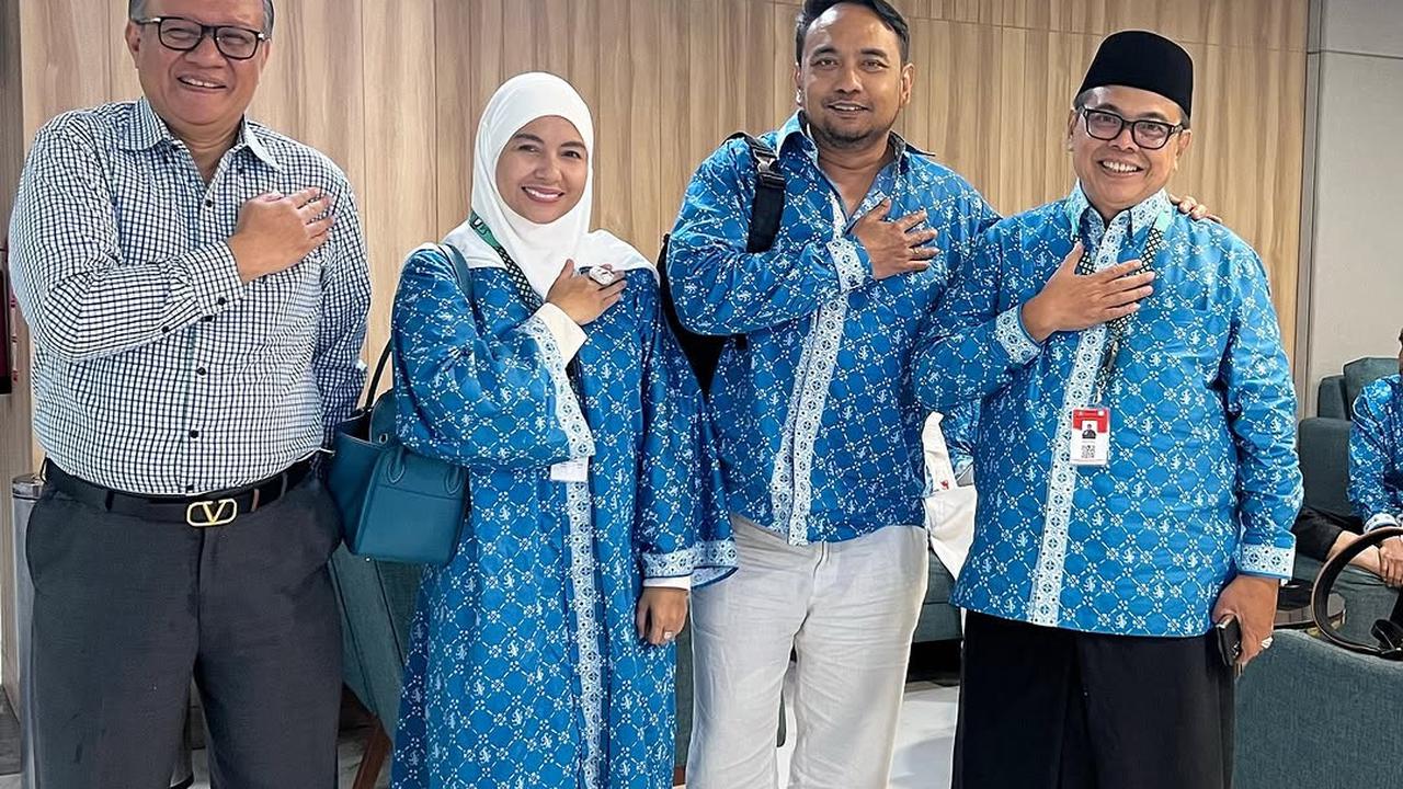 Potret Meisya Siregar dan Bebi Romeo Ajak Keluarga Jalani Umroh Bersama
