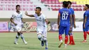 Gelandang Persikabo 1973, Ahmad Nufiandani melakukan selebrasi usai mencetak gol ke gawang Arema FC dalam laga pembuka Piala Menpora 2021 di Stadion Manahan, Solo, Minggu (21/3/2021). Persikabo 1973 bermain imbang 1-1 dengan Arema FC. (Bola.com/M Iqbal Ichsan)