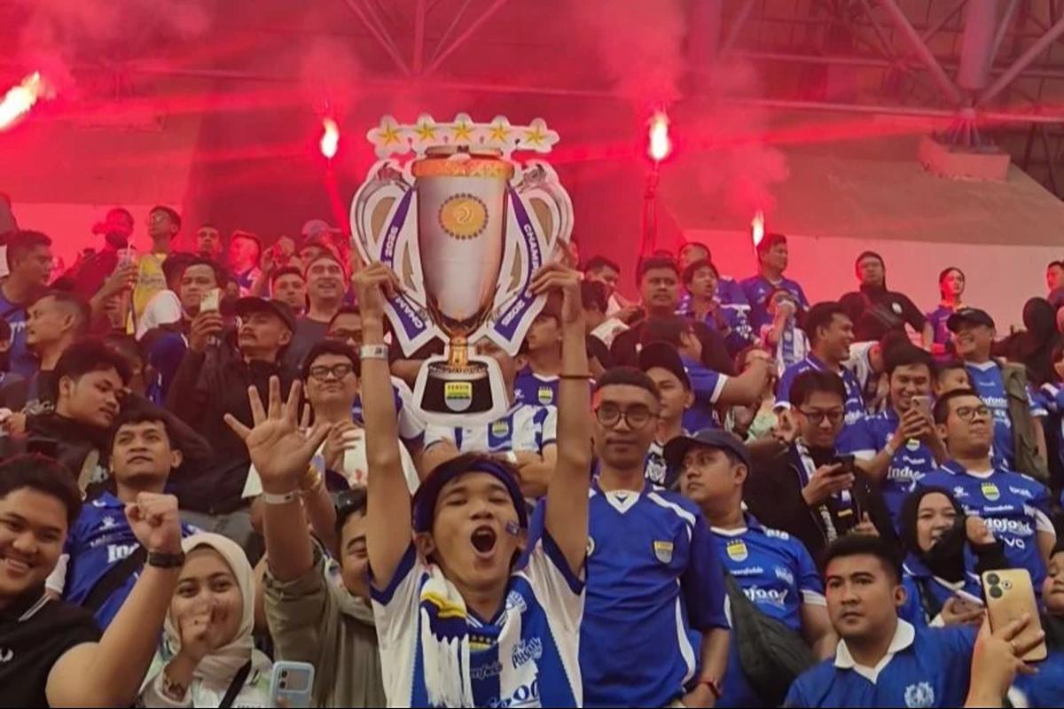 Euforia Bobotoh Pecah di GBLA, Persib Bandung Raih Hattrick Juara Liga Musim Ini