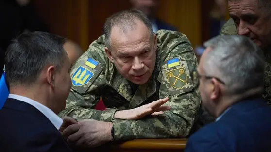 Zelenskyy Pecat Panglima Militer Ukraina