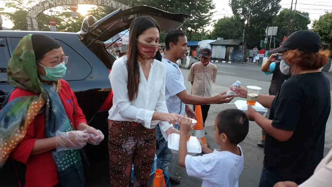 PPMTI bersama Diah Ayu Lestari memberikan bantuan