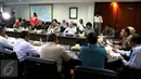 Suasana rapat terkait Penurunan Dwelling Time di Gedung BPPT, Jakarta, Rabu (23/9/2015). Kemenko Maritim akan memperpendek dwelling time dan menindak mafia pelabuhan. (Liputan6.com/Faizal Fanani)